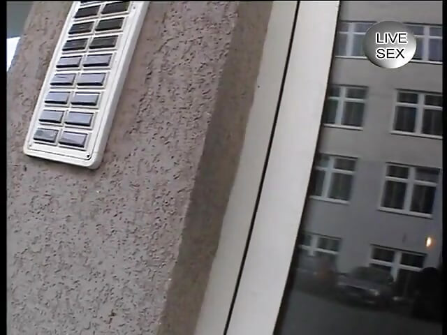 Horny babe fucks herself