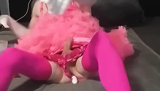 Lars Damberger Eats Cum Ice Cream, Fingers Himself, Pushes a Dildo in It and Uses Penis Pump