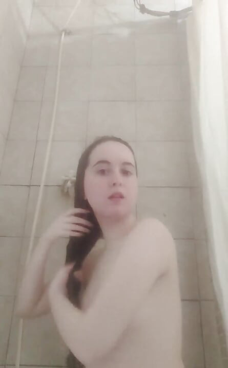 Stream Început 10/24/2023 05:01 Pm Îl schimb la masturbare la duș pentru că sunt în zilele mele, adoră avertismentul firelor de păr de la