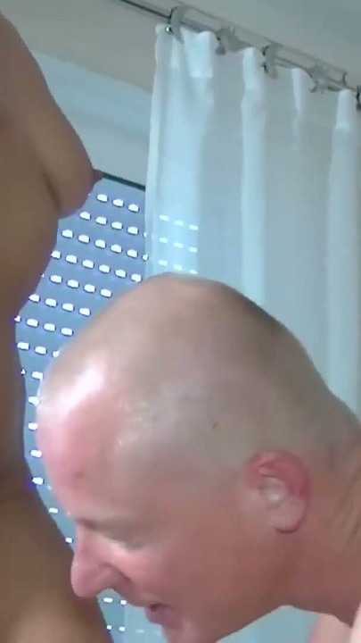 Deutsch Milf Nachbarin fickt mich ins Koma | Clip 1