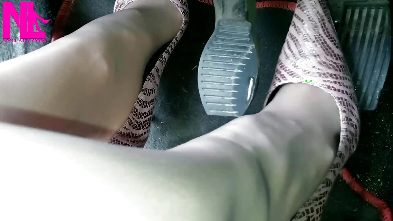 Revving en bombas Zibra