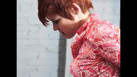 Lesbians Lick and Enjoy Themselves Like Crazy