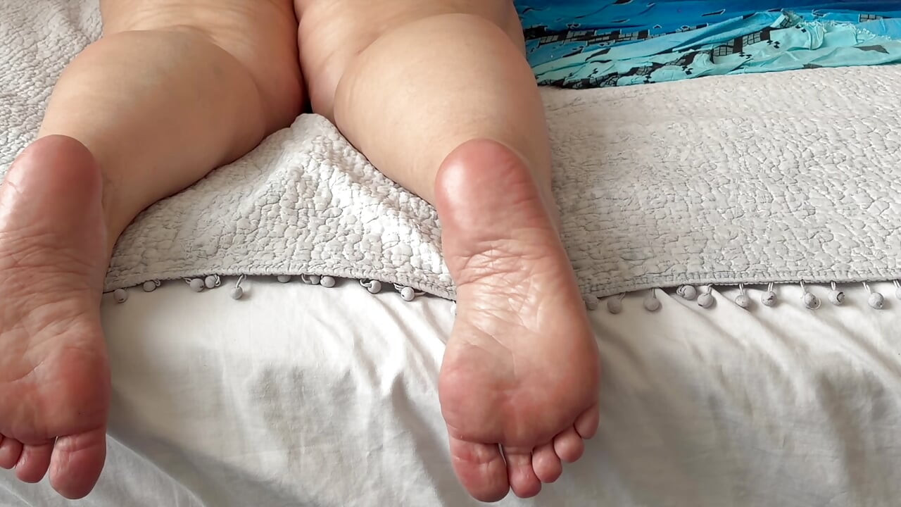 bbw cougars needs hard dick in her pussy balls deep
