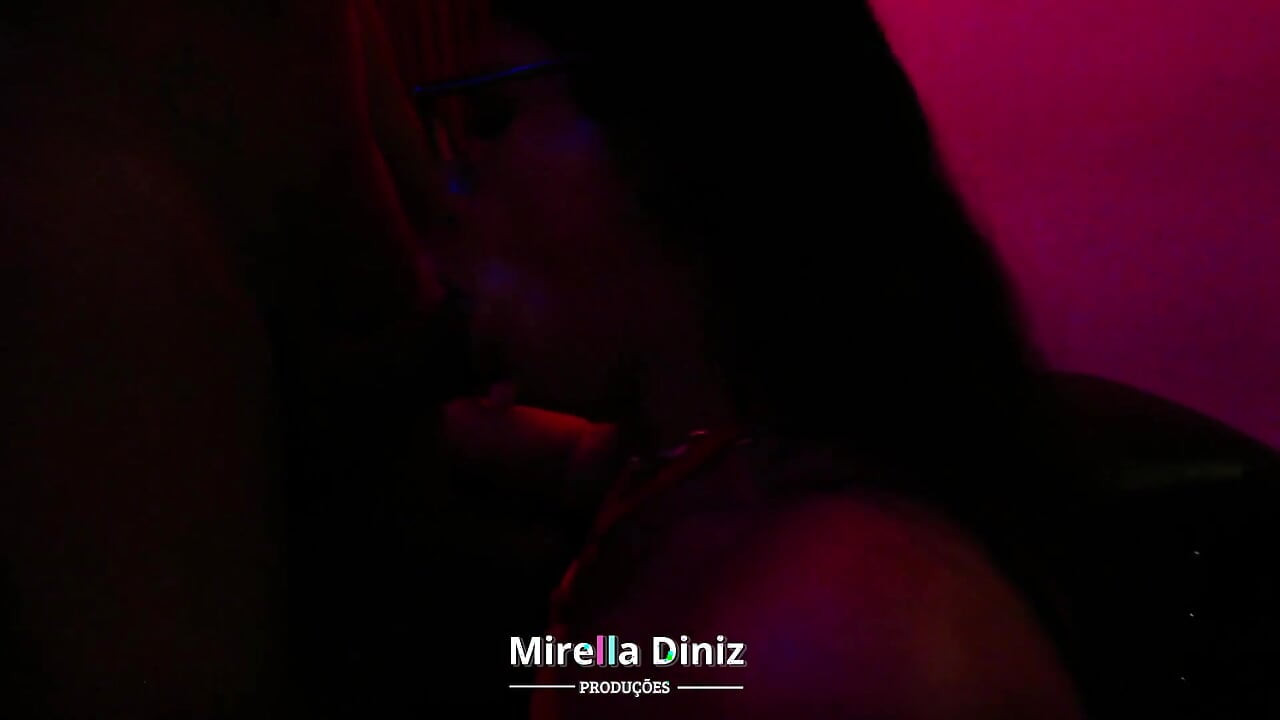 Surprise on the Dance Floor! Lorenna Fanny Loves to Dance.