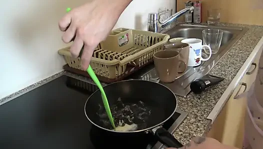 Sperm kızartılmış yumurta mastürbasyonu!