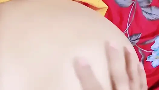 Marathi üvey anne Sharda üvey oğlu tarafından sikiliyor