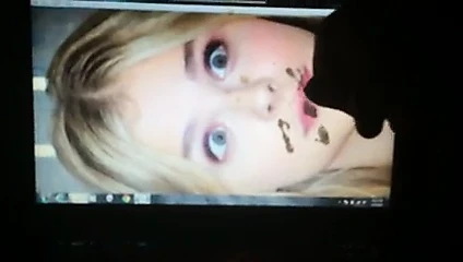 Cum üzerinde chloe moretz #2