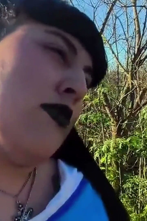Goth-puppe Mitten in Der Natur, Die Draußen Schwanz BJ Lutscht