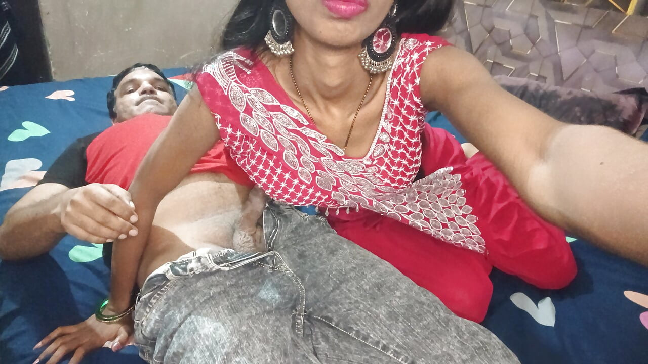 Muje chudne jada chusne me maja ata hai koi hai jo apna mota lund chushany