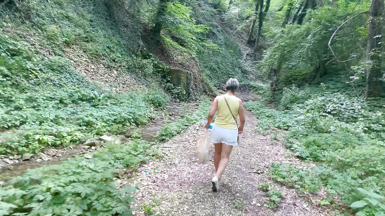 Madam O Outdoor Anal 6 - Pszczoły i Grzyby!!