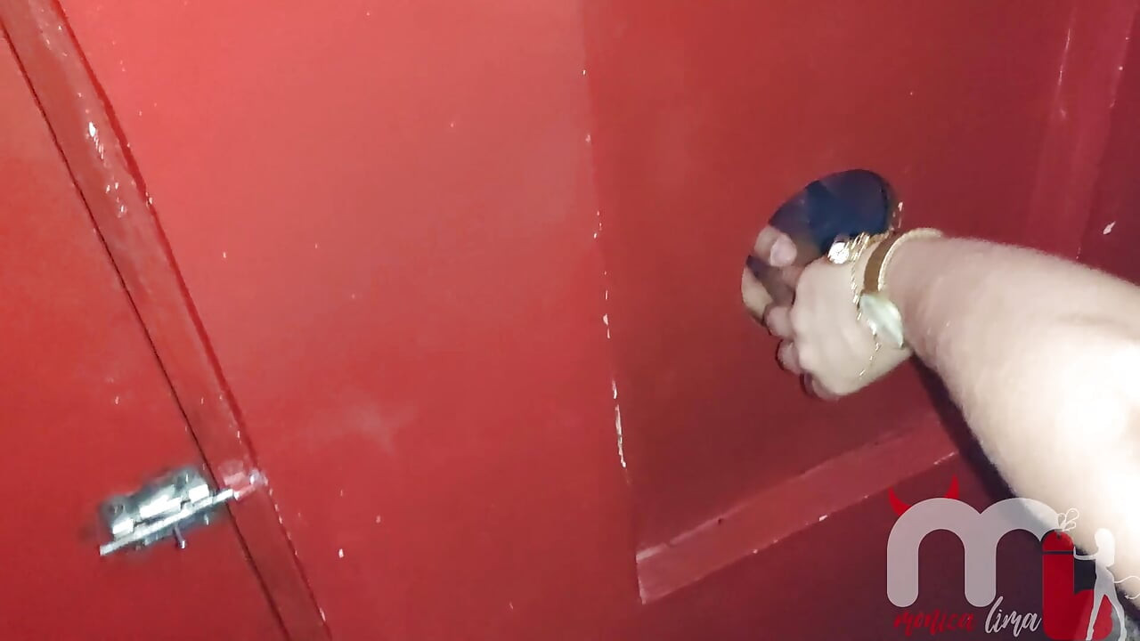 Isteri dikongkek orang asing di lubang gemilang