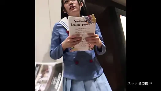 [Underground Idol] Negotiating a Private Shoot with a Twin-necked Girl Handing Out Flyers at a Live Show