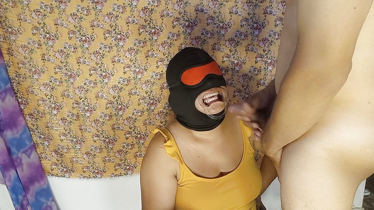 Teman wanita deepthroat matang keras dengan tetek besar