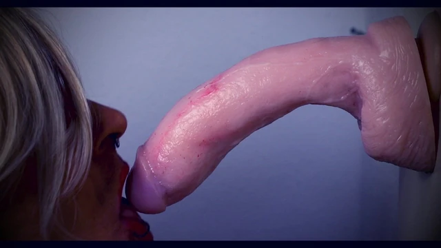 Sissyboy Sue deepthroat a huge toy 3