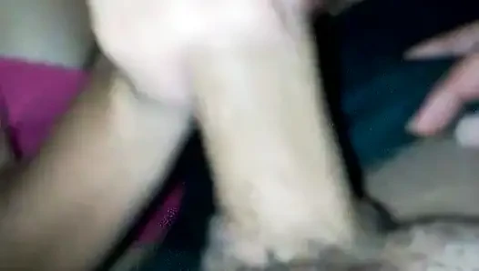 Cewek sange ini dientot habis-habisan di pesta pesta seks anal