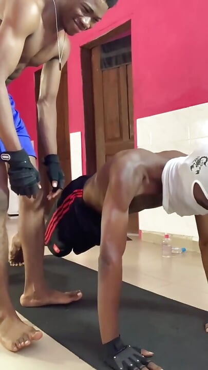 Convincing My Straight Workout Buddy That Gay Sex Feels Amazing