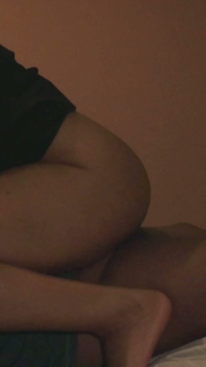 말레이시아 히잡녀가 이웃과 카우걸 섹스. | 클립 2