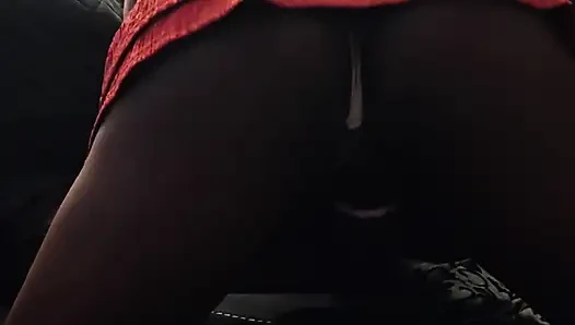 Sadece küçük bir göt sallıyor
