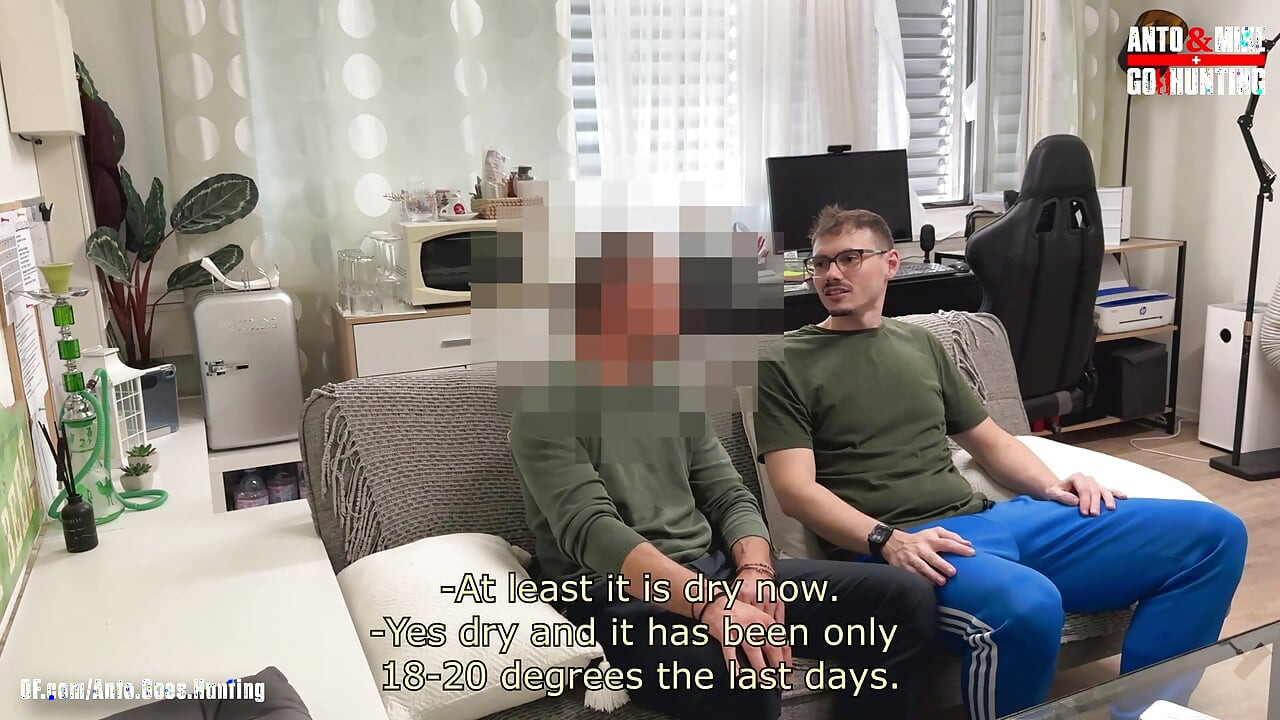 The Straight Married Broker Gets Rimmed by Mike and Face-fucks Him