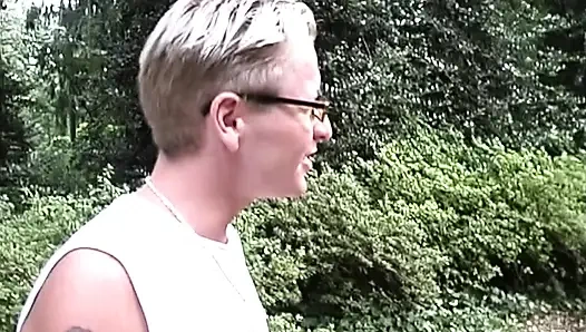 Экстремальный секс с клизма с верхней шведской крошкой-блондинкой