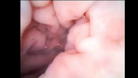 (yakın çekim) Sperm dolu göt deliğime girin ve gözlemleyin