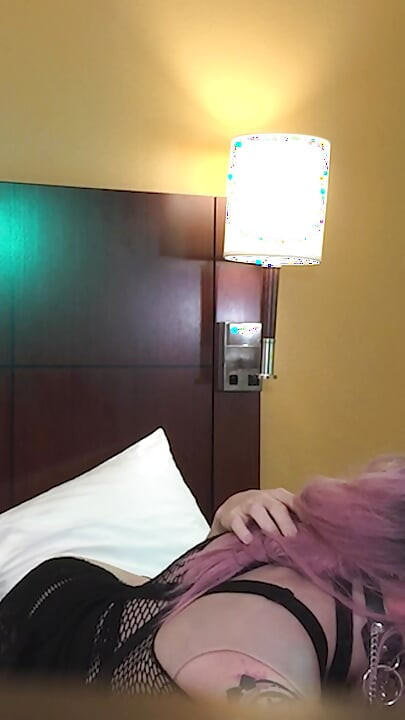 Goth Sissy Jade Madison Deepthroating Dick - kompilacija 6