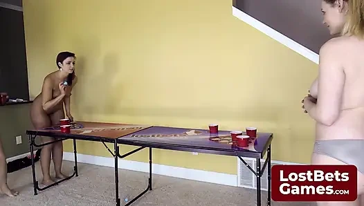 Satu gerakan Strip Air Pong yang berani bikin lawan jadi liar