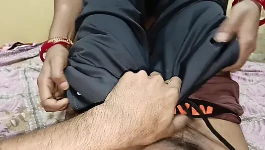 Mastürbasyon yaparken yenge tarafından yakalandı - desi devar yenge ateşli yasak seks