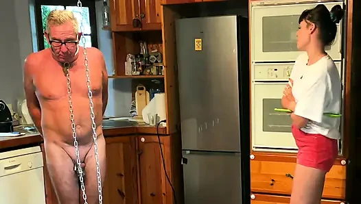 Dominatrix sahibe April - köle dadı - bölüm 1