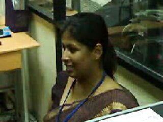 Tamilska ciocia kurwa koleś z biura