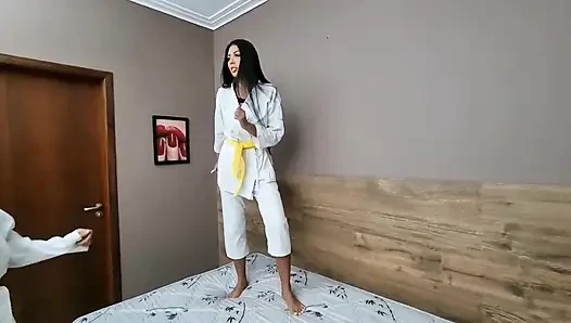 Judoka ile dövüş - Izabella Paes ve Nataly