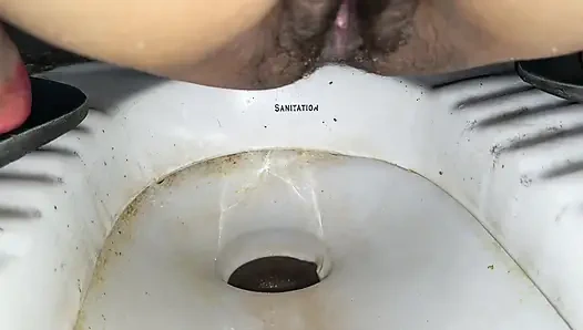 Video desi bhabhi cantik kencing penuh dengan memek berbulu