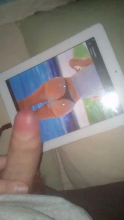 Cum tribute to Kim Kardashian