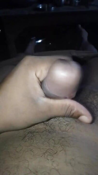 Индийский член крупным планом