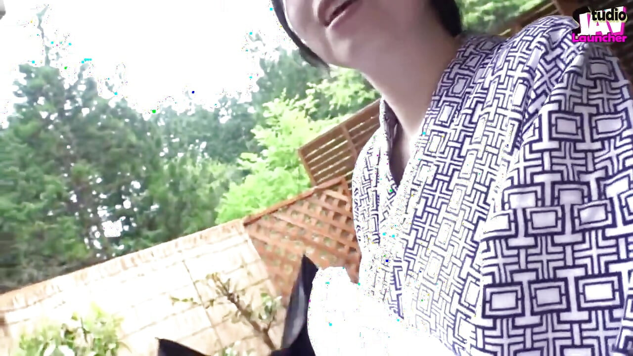 Risky Slick - a Smiling G-cutie Gets Completely Oiled for an Outdoor Ride Chapter-2