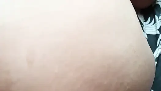 Dientot sambil nunjuki, tante amatir latina asli