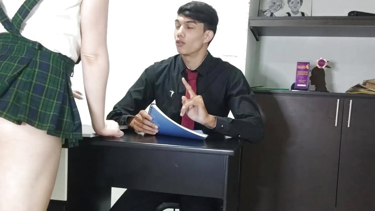 SCHOOLGIRL WITH ROOSADO PUSSY FUCKS THE TEACHER TO PASS THE GRADE PART 1
