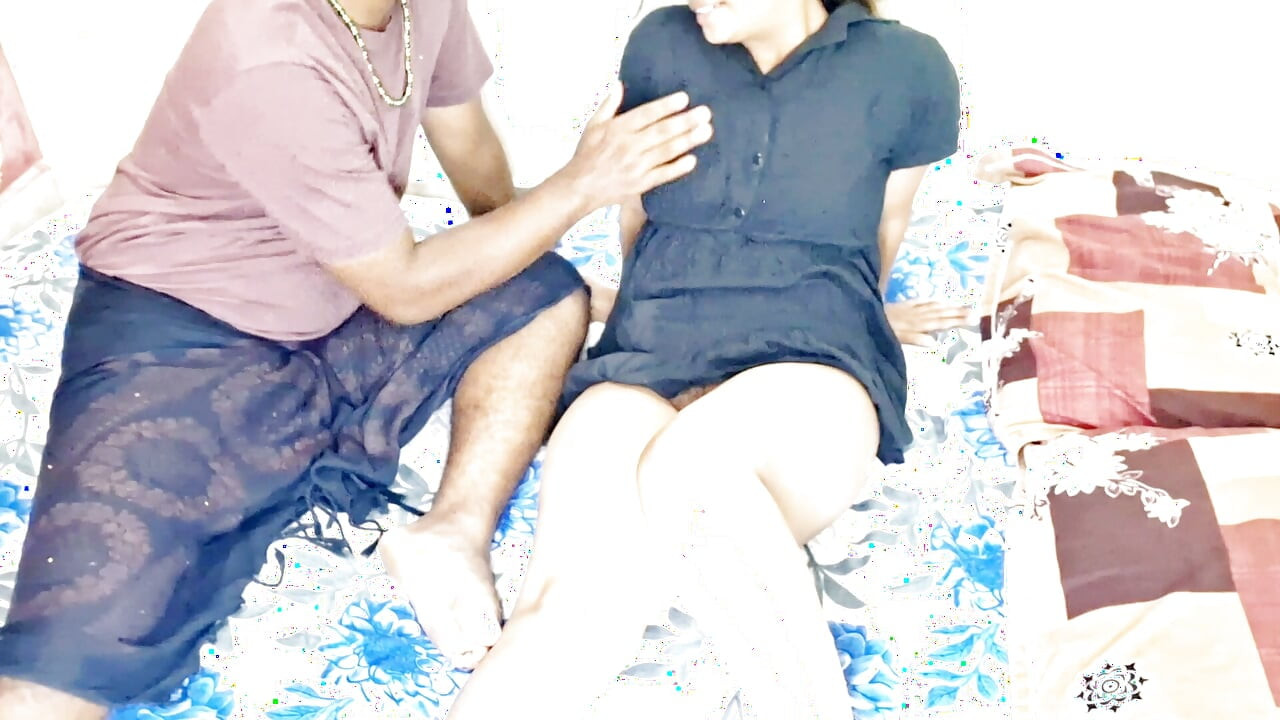 Pareja Desi casera: lamida intensa de coño y primer plano oral