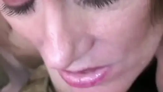 Mulut melanie yang lagi sange dikasih makan