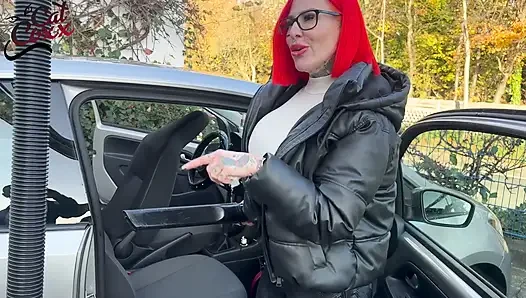 Langsung dari tempat cuci mobil, langsung ke memek tante seksi itu! Murid magang 18 + memberikan semuanya!!