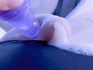 Spermă cu ciorapi albi