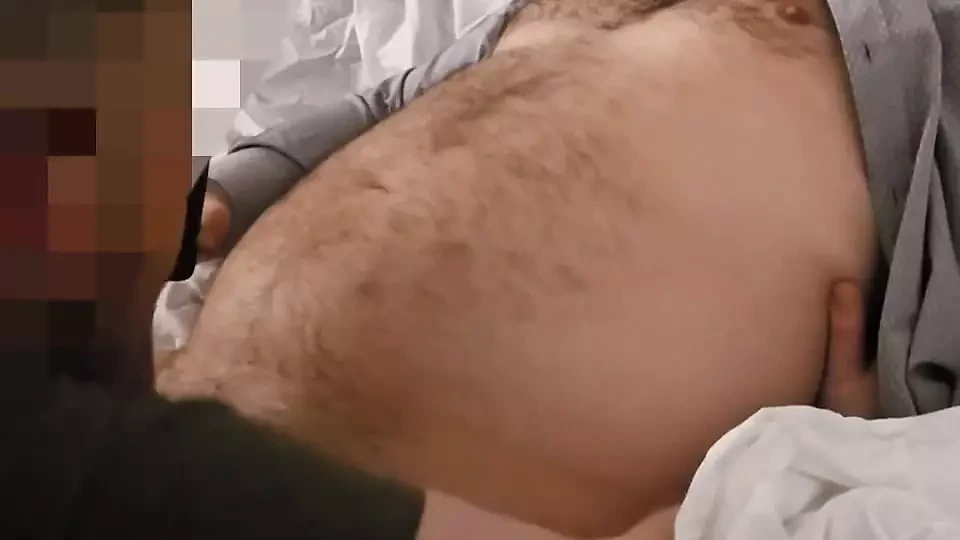DON’T WASTE A DROP – Married DILF serviced by his cock sucker