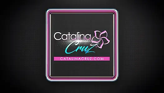 CATALINA CRUZ - волшебная массивная грудь мастурбирует