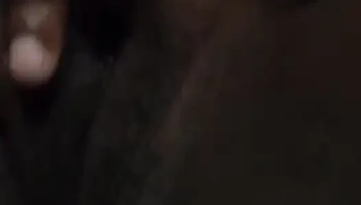 Üniversiteli Afrikalı iri güzel kadın yarak istiyor ve azgını gösteriyor