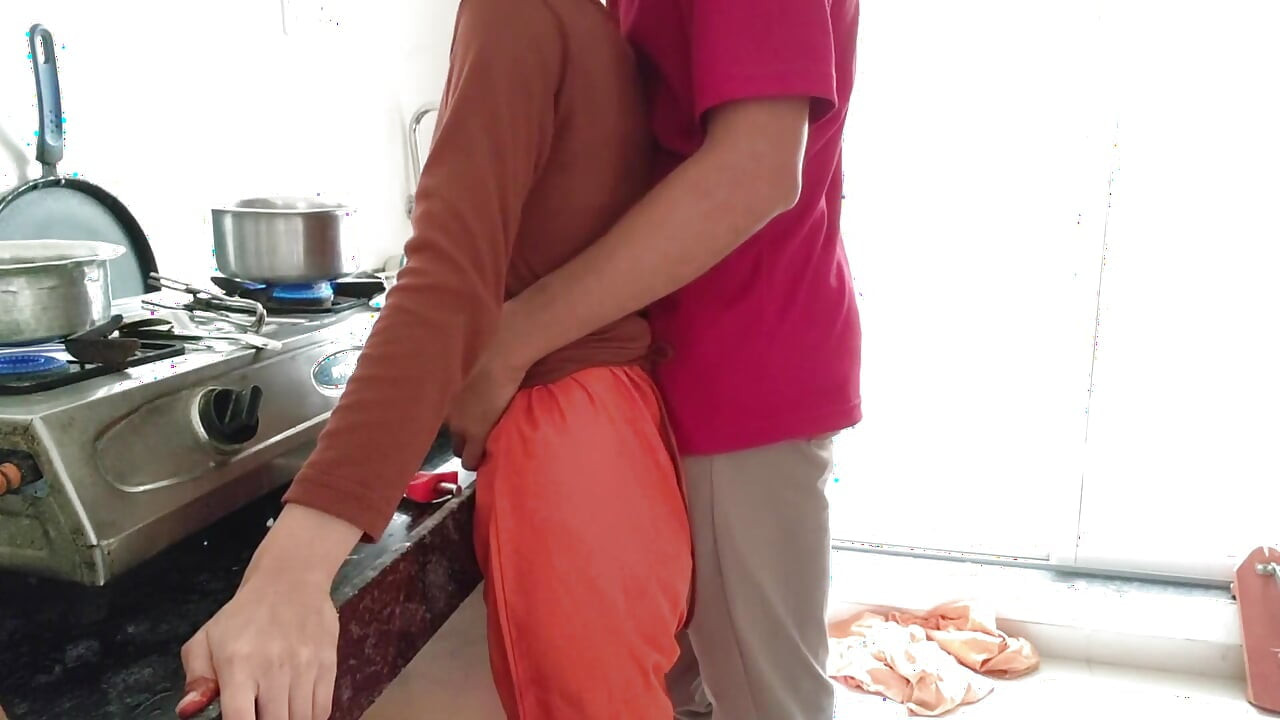 Husbund Ke Sath Kichen Me Sex