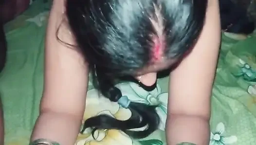 Индийская жена дези с мужем и другом в тройничке