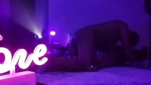 Bahkan Donald ingin mendapatkan tangannya pada wanita kaya dan lezat ini