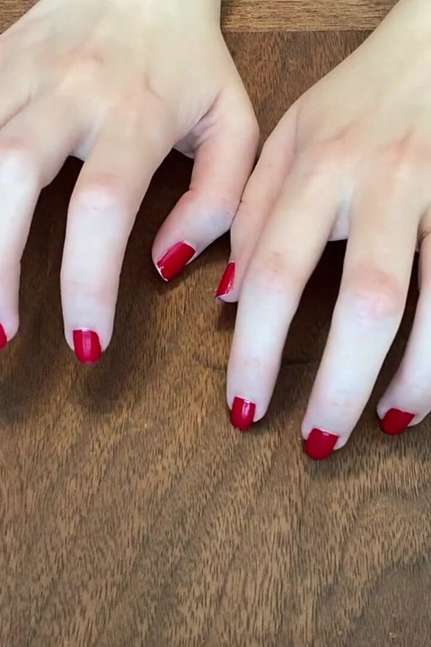 Long Red Natural Nail Tapping