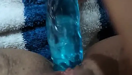 Yeni dildolar çifte penetrasyon orta yaşlı seksi kadın