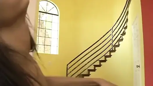 Cewek nakal kulit hitam dengan pantat bahenol dientot habis-habisan